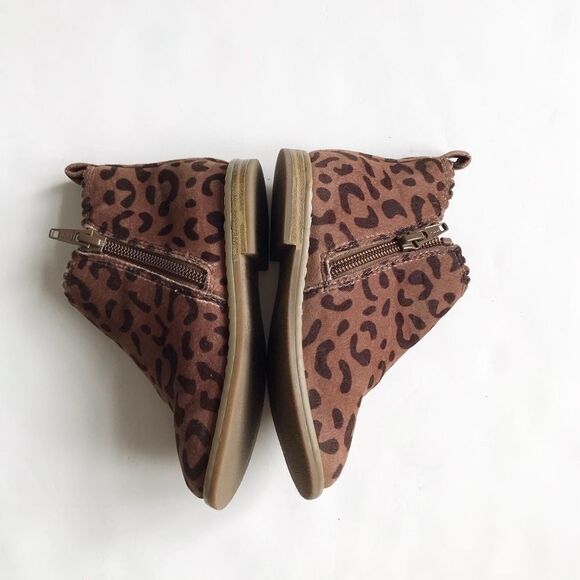Babygap faux suede leopard print short boots VGUC  size 8 - Picture 3 of 9